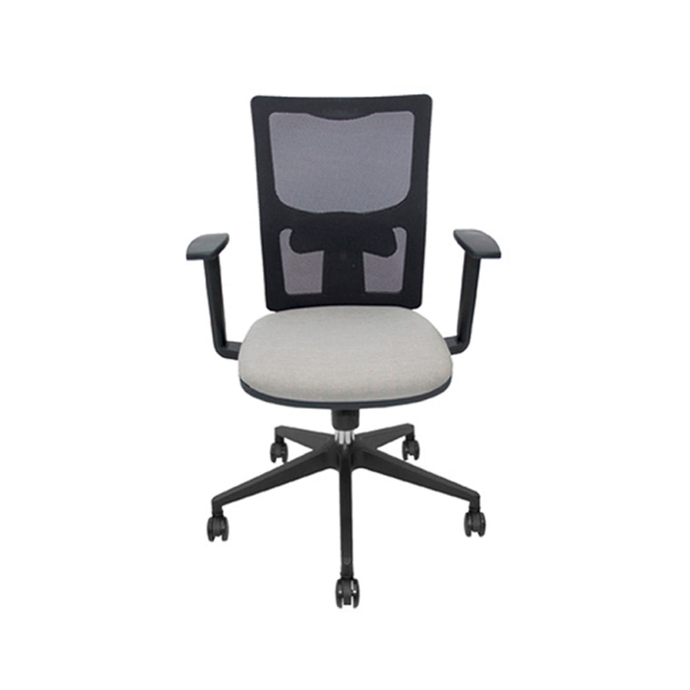 Silla giratoria para trabajar con respaldo de tela mesh ajustable